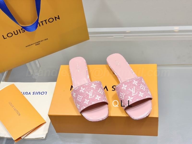 Louis Vuitton Women's Slippers 121